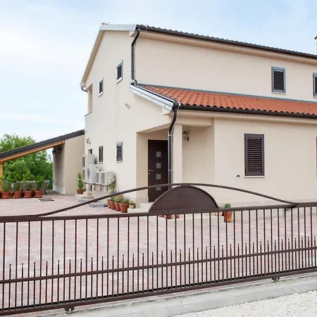 Lavanda - Cozy With Heating Tinjan