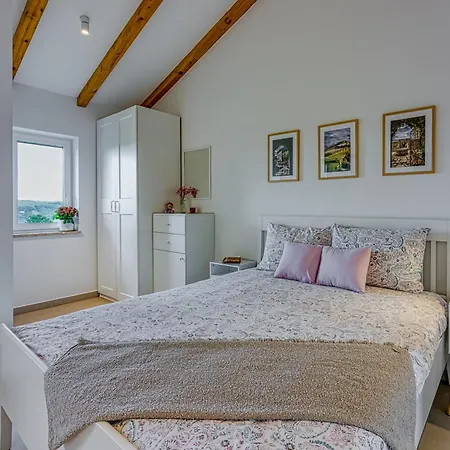 Lavanda - Cozy With Heating * Tinjan