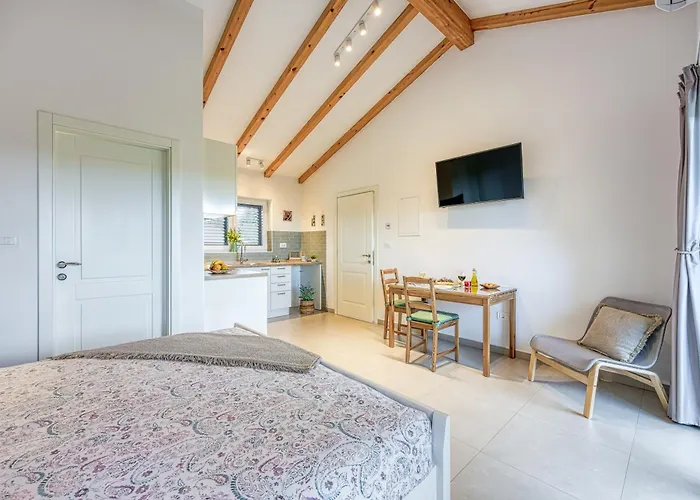 Lavanda - Cozy With Heating * Tinjan