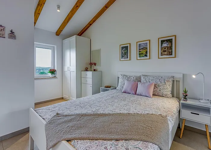 Lavanda - Cozy With Heating * Tinjan