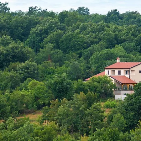 Lavanda - Enjoy Springtime In Nature & Explore Istria * Tinjan